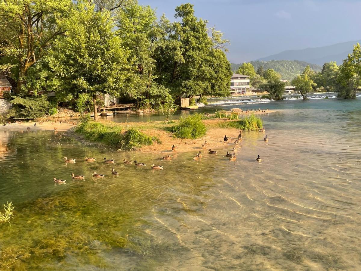 Villa My Island Bihac Luaran gambar