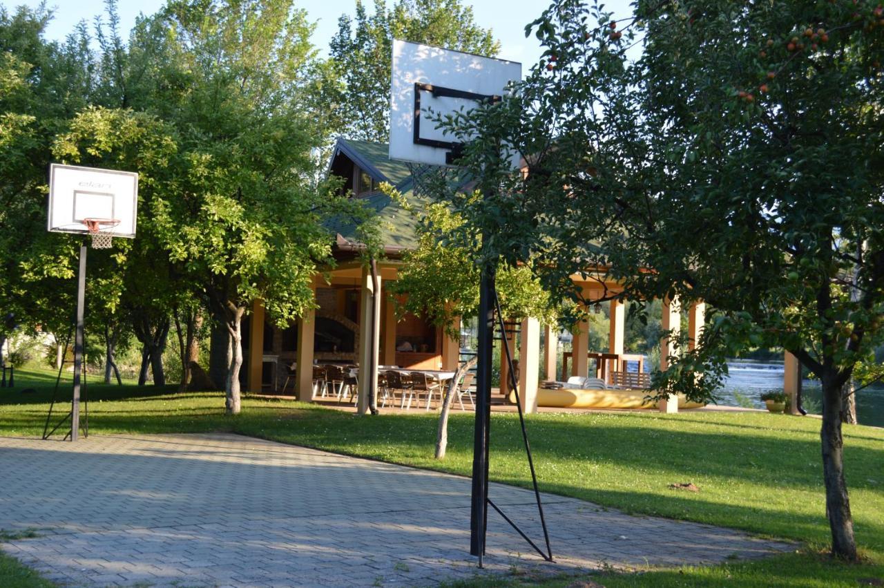 Villa My Island Bihac Luaran gambar