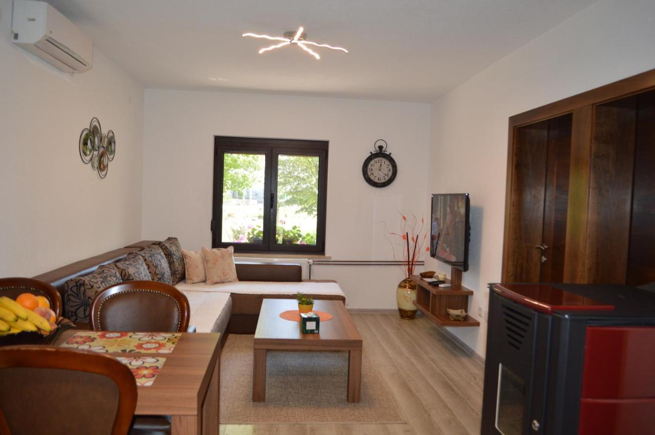 Villa My Island Bihac Luaran gambar